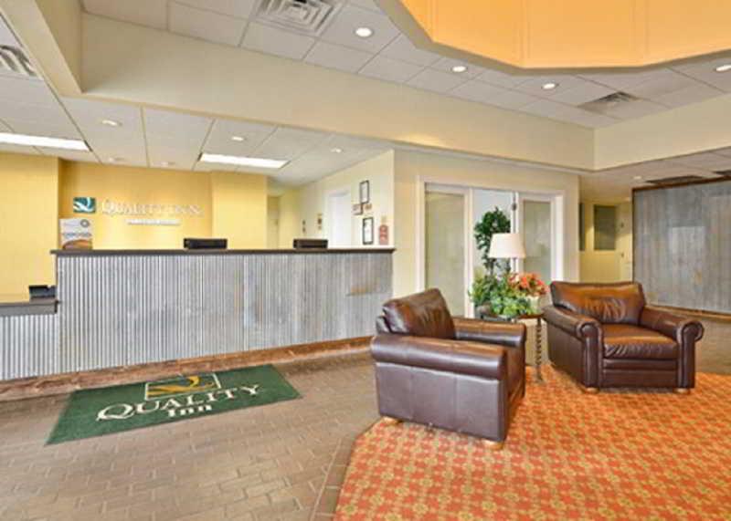 Quality Inn & Suites Ogallala Bagian luar foto