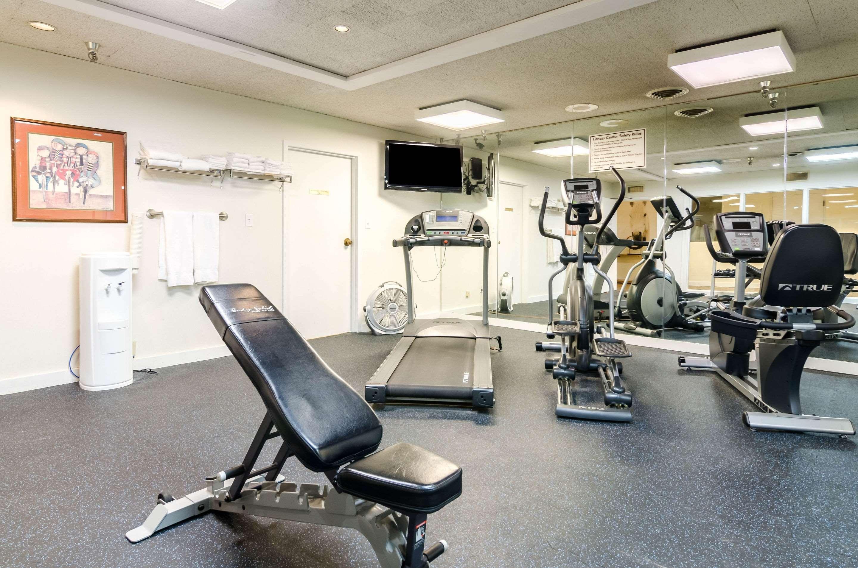 Quality Inn & Suites Ogallala Bagian luar foto