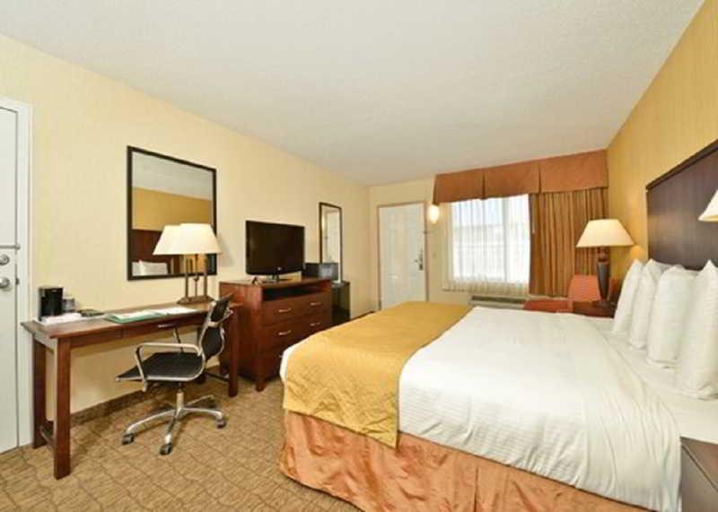 Quality Inn & Suites Ogallala Bagian luar foto