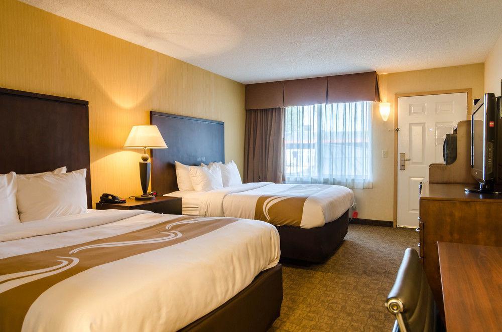 Quality Inn & Suites Ogallala Bagian luar foto
