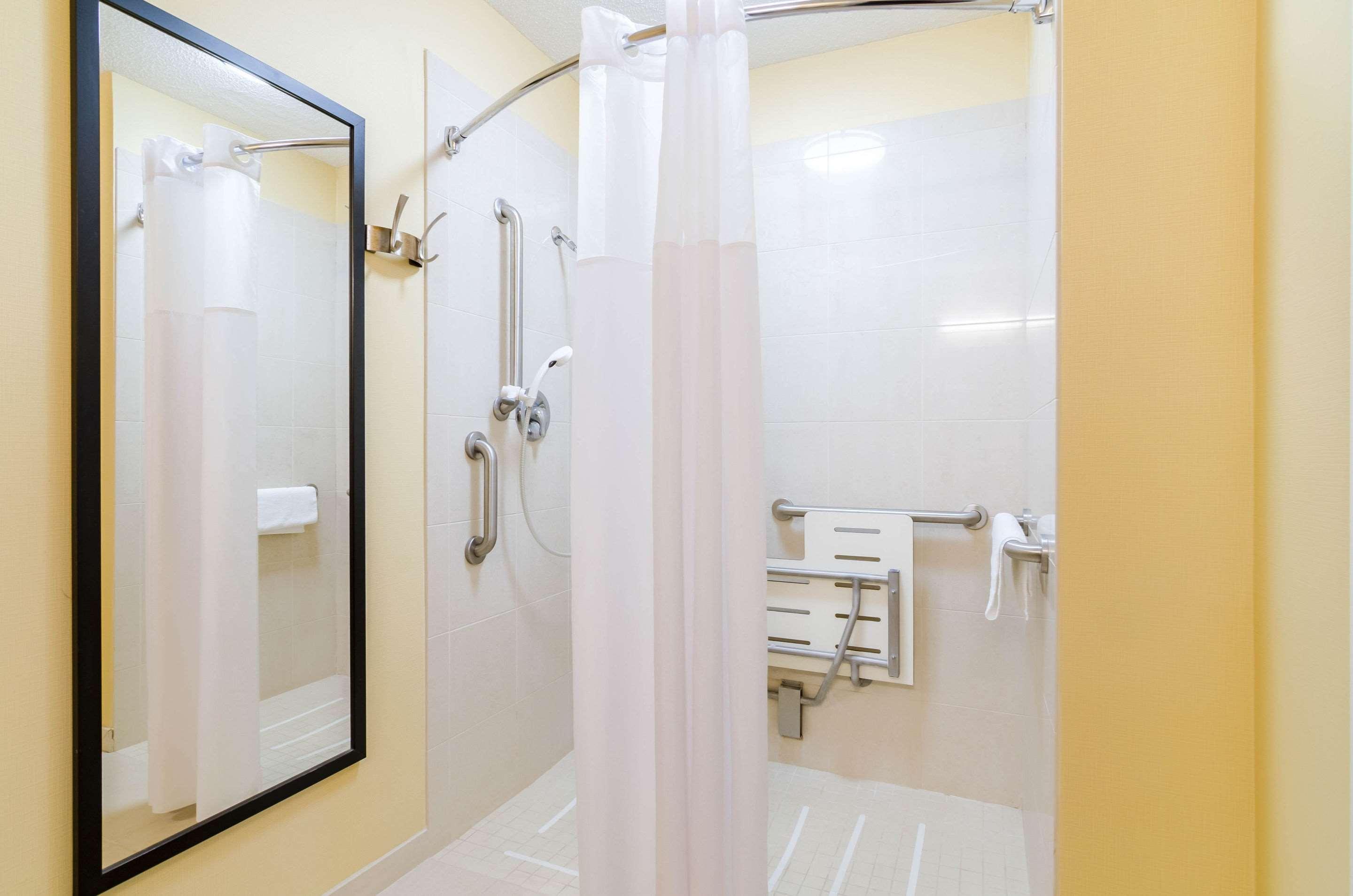 Quality Inn & Suites Ogallala Bagian luar foto