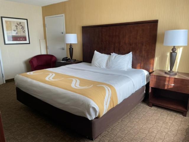 Quality Inn & Suites Ogallala Bagian luar foto