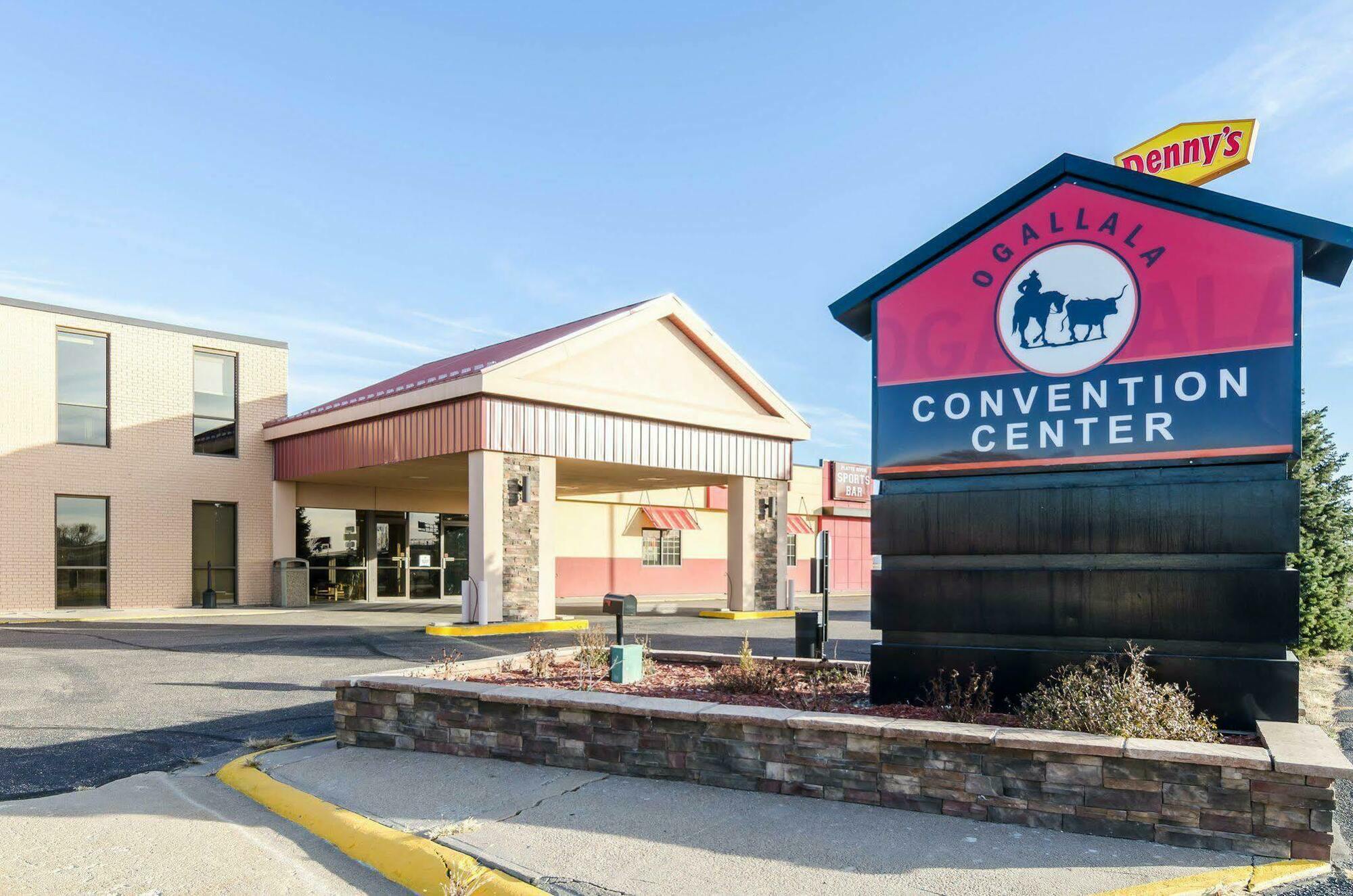 Quality Inn & Suites Ogallala Bagian luar foto